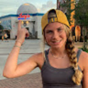 Meet your Posher, Lucia